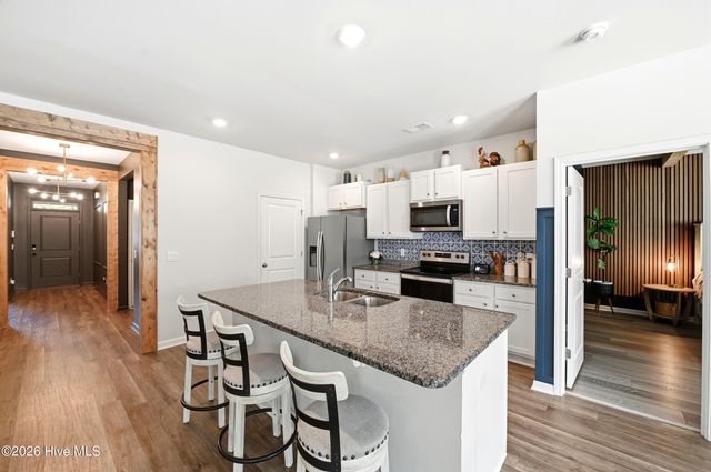 1530 E Black Squirrel Lane SE, Bolivia, NC 28422