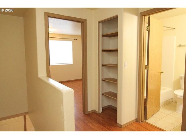 3548 Se 119TH Ave, Portland, OR 97266