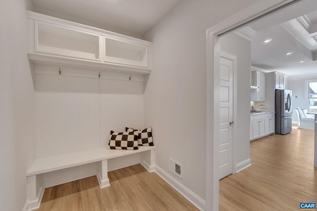 16 RED PINE DR, Zion Crossroads, VA 22942