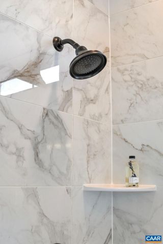 16 RED PINE DR, Zion Crossroads, VA 22942