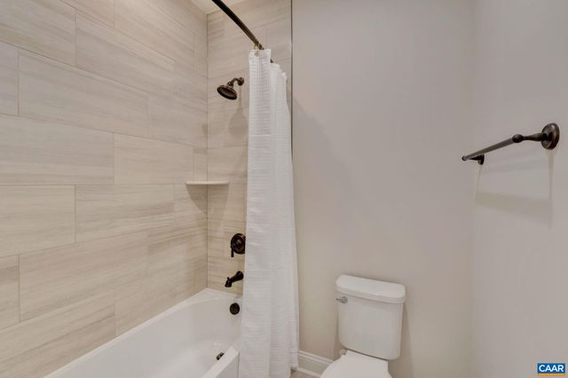 16 RED PINE DR, Zion Crossroads, VA 22942