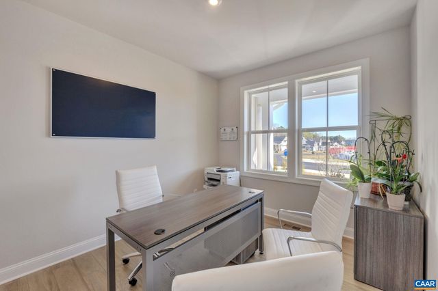 16 RED PINE DR, Zion Crossroads, VA 22942