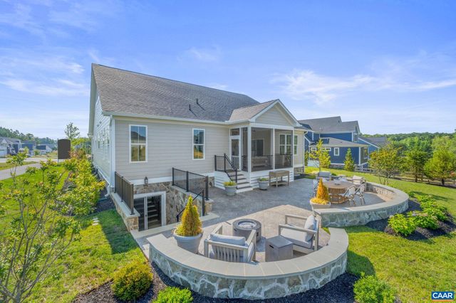 16 RED PINE DR, Zion Crossroads, VA 22942