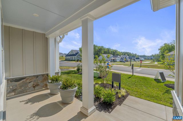16 RED PINE DR, Zion Crossroads, VA 22942