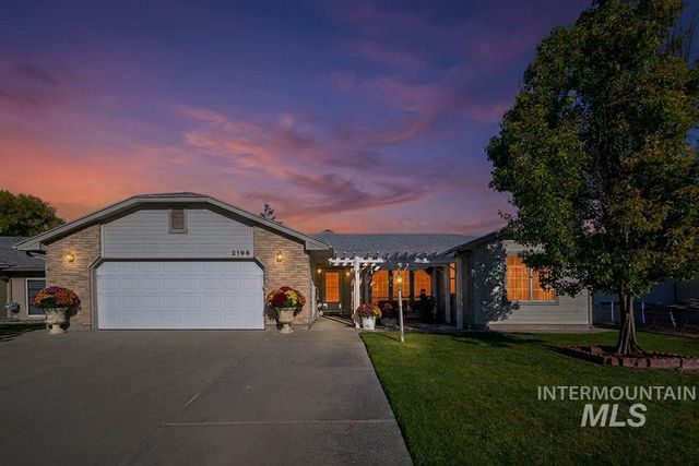 2166 W Sandalwood Dr, Meridian, ID 83646 property photo