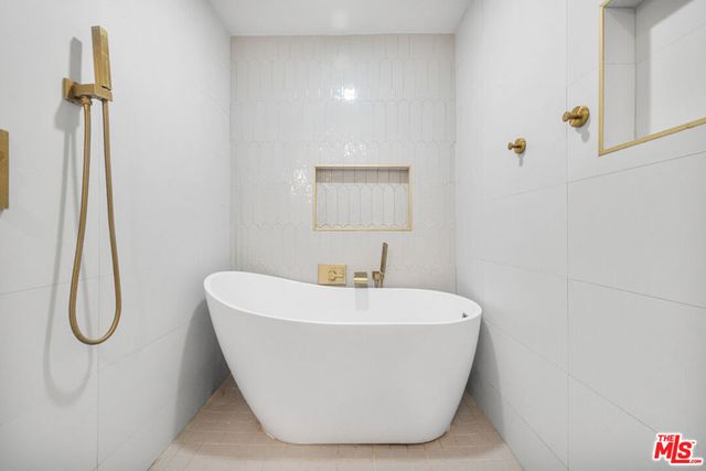 2313 Rynerson Court, Simi Valley, CA 93065