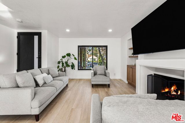 2313 Rynerson Court, Simi Valley, CA 93065