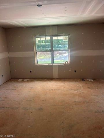 721 N Fayetteville Street, Liberty, NC 27298