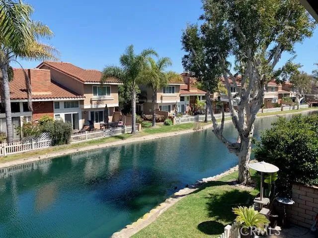 7885 Moonmist, Huntington Beach, CA 92648