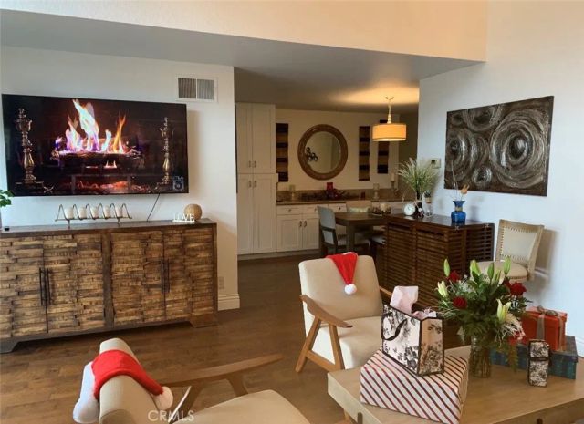 7885 Moonmist, Huntington Beach, CA 92648