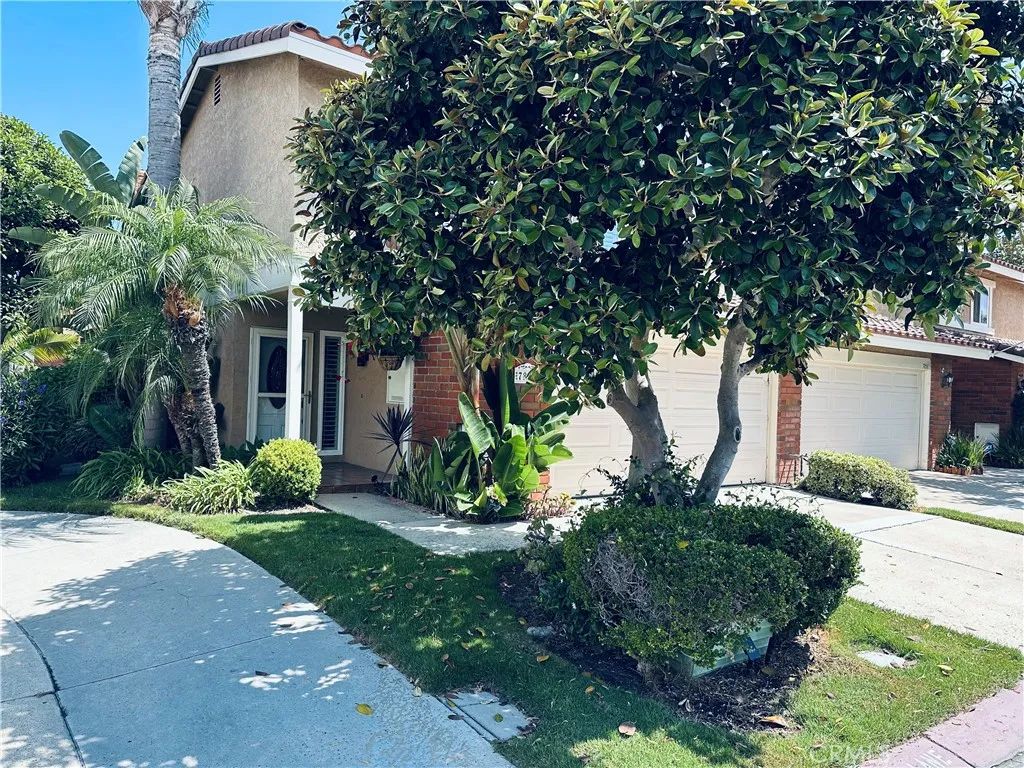 7885 Moonmist, Huntington Beach, CA 92648
