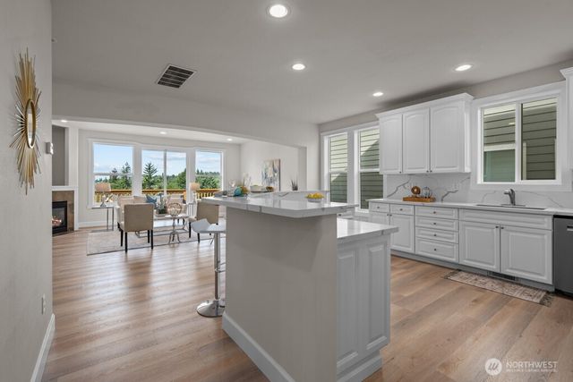 9304 S 223rd Place, Kent, WA 98031