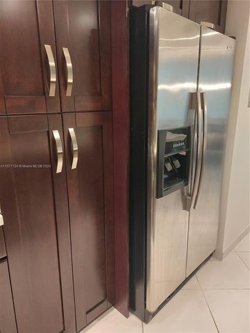 2401 Collins Ave 1107, Miami Beach, FL 33140