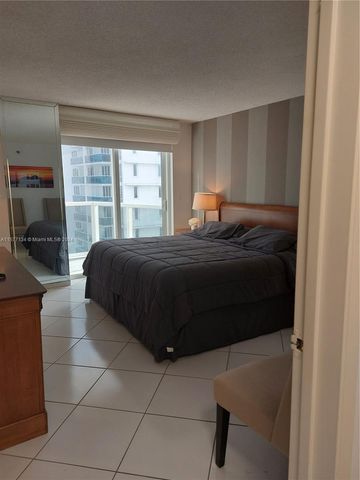 2401 Collins Ave 1107, Miami Beach, FL 33140