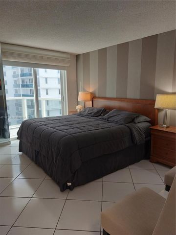 2401 Collins Ave 1107, Miami Beach, FL 33140