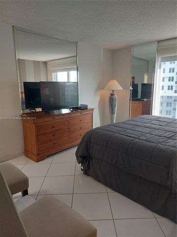 2401 Collins Ave 1107, Miami Beach, FL 33140