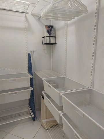 2401 Collins Ave 1107, Miami Beach, FL 33140