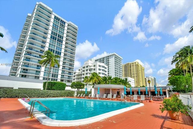 2401 Collins Ave 1107, Miami Beach, FL 33140