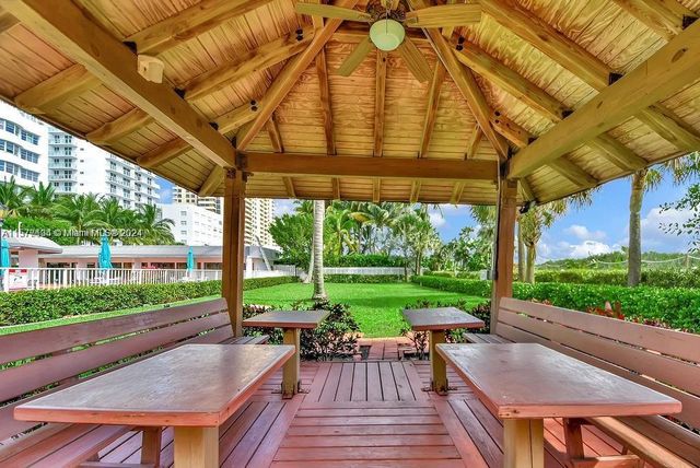 2401 Collins Ave 1107, Miami Beach, FL 33140