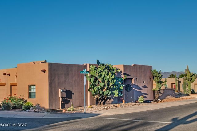 3697 S Paseo De Los Nardos, Green Valley, AZ 85614