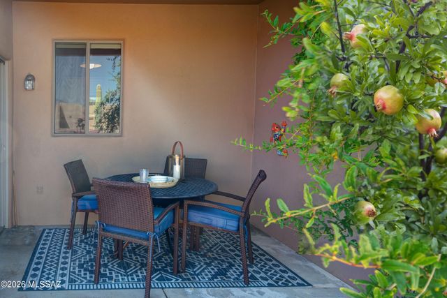 3697 S Paseo De Los Nardos, Green Valley, AZ 85614
