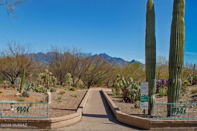 3697 S Paseo De Los Nardos, Green Valley, AZ 85614