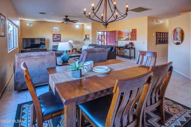 3697 S Paseo De Los Nardos, Green Valley, AZ 85614