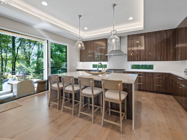 13344 BRIARWOOD Ln, Lake Oswego, OR 97034