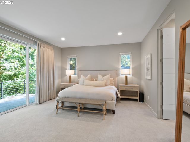 13344 BRIARWOOD Ln, Lake Oswego, OR 97034