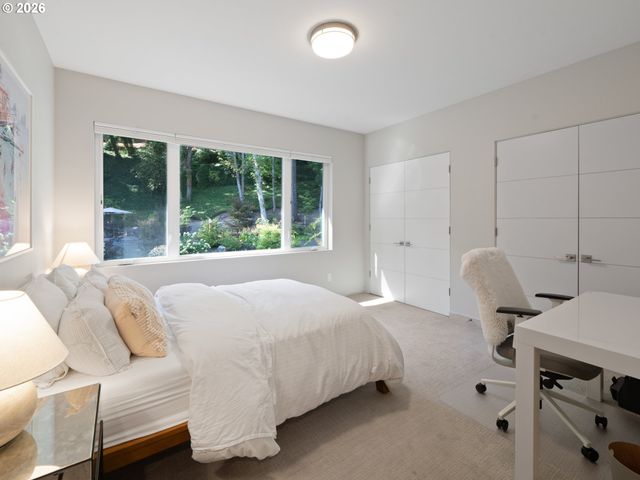 13344 BRIARWOOD Ln, Lake Oswego, OR 97034