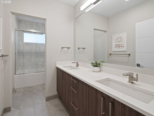 13344 BRIARWOOD Ln, Lake Oswego, OR 97034