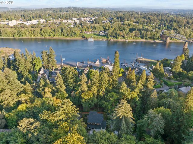 13344 BRIARWOOD Ln, Lake Oswego, OR 97034