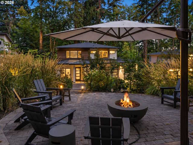 13344 BRIARWOOD Ln, Lake Oswego, OR 97034