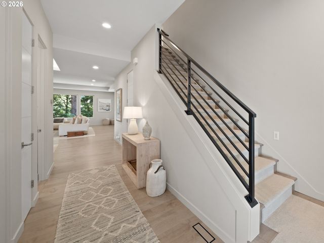 13344 BRIARWOOD Ln, Lake Oswego, OR 97034