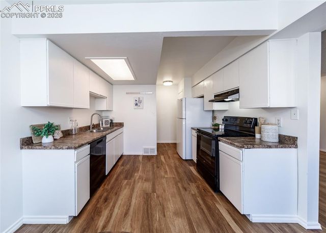 2370 Lexington Village Lane, Colorado Springs, CO 80916