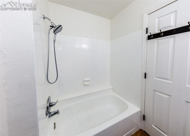 2370 Lexington Village Lane, Colorado Springs, CO 80916