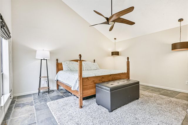 910 Evergreen Drive, Friendswood, TX 77546