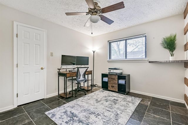 910 Evergreen Drive, Friendswood, TX 77546