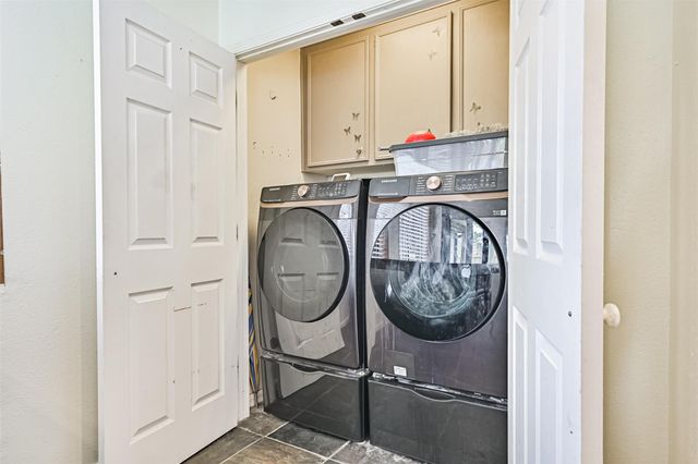 910 Evergreen Drive, Friendswood, TX 77546