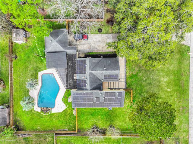910 Evergreen Drive, Friendswood, TX 77546