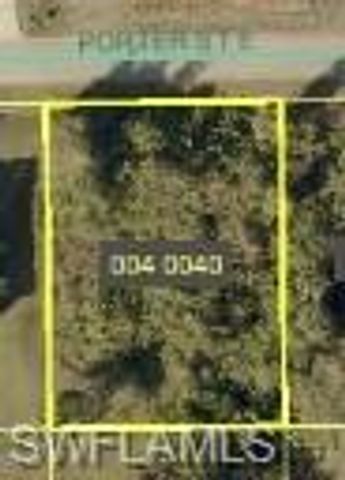 812 Porter ST E, Lehigh Acres, FL 33974