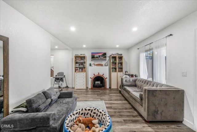 1155 Richmond Road, Santa Paula, CA 93060