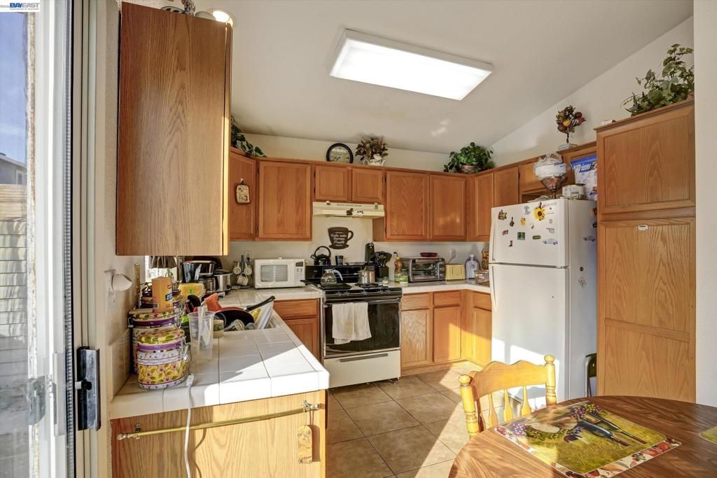 Image 15 of property listing at 218 Christensen Ave, Salinas, CA 93906