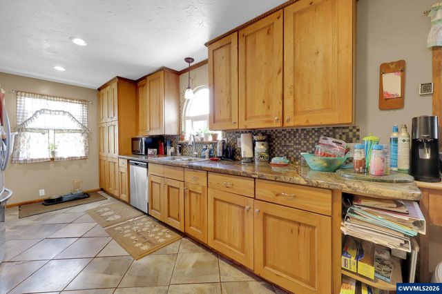 26257 Old Holley Rd, Sweet Home, OR 97386