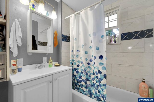 26257 Old Holley Rd, Sweet Home, OR 97386