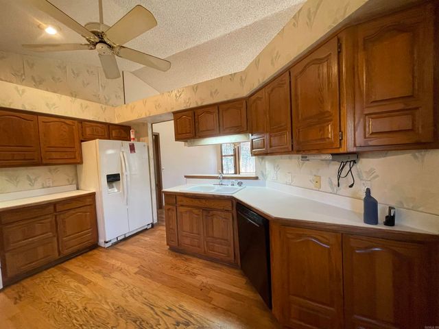 81 Pintuerero Way, Hot Springs Village, AR 71909