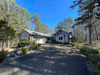 81 Pintuerero Way, Hot Springs Village, AR 71909