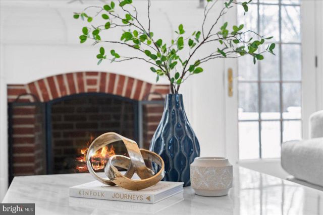 1568 SACKETTSFORD RD, Ivyland, PA 18974