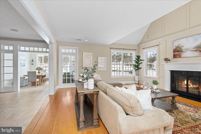 1568 SACKETTSFORD RD, Ivyland, PA 18974