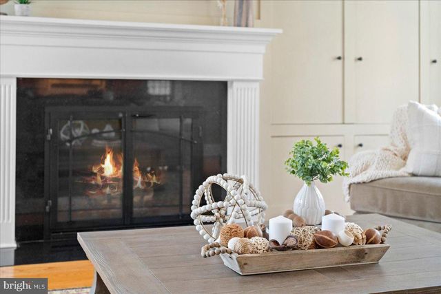 1568 SACKETTSFORD RD, Ivyland, PA 18974